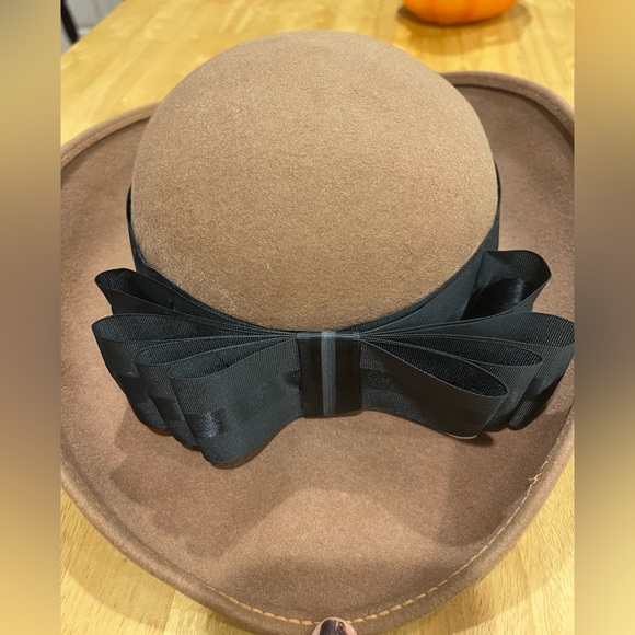 Geo W. Bollman & Co.| Vintage Doeskin Wool Felt Hat with Bow accents - Picture 7 of 14